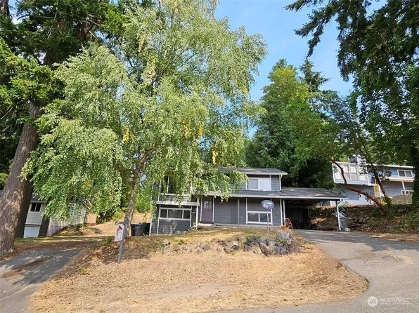 846 NE Michelle Court, Bremerton, WA 98311