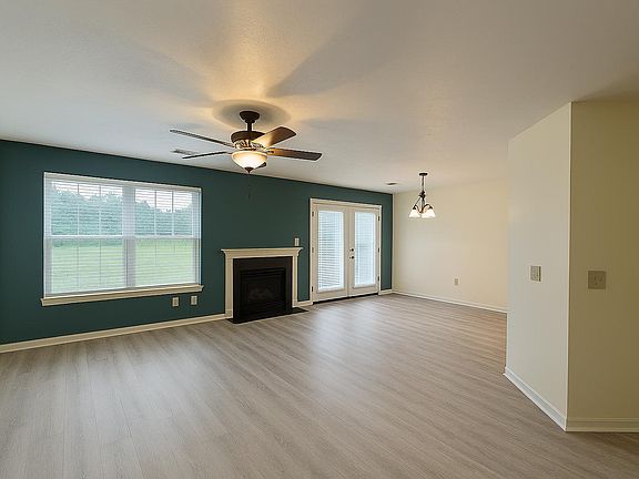 4th image of 204 Sparrow Rd