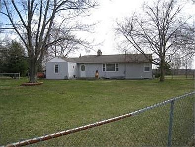 2nd image of 185 River Hills Dr