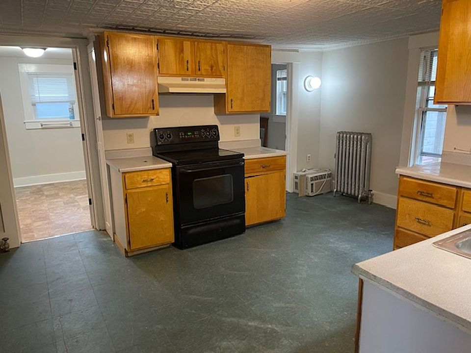 16 Union Street 16 Union St Claremont NH Zillow