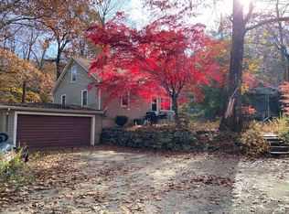 365 Carey Ave, Winsted, CT 06098