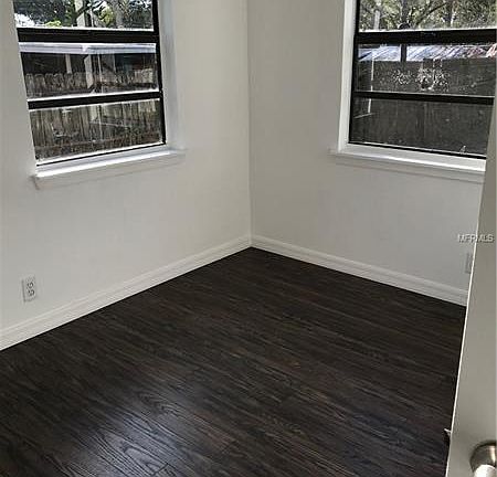 5th image of 1410 Suffolk St N