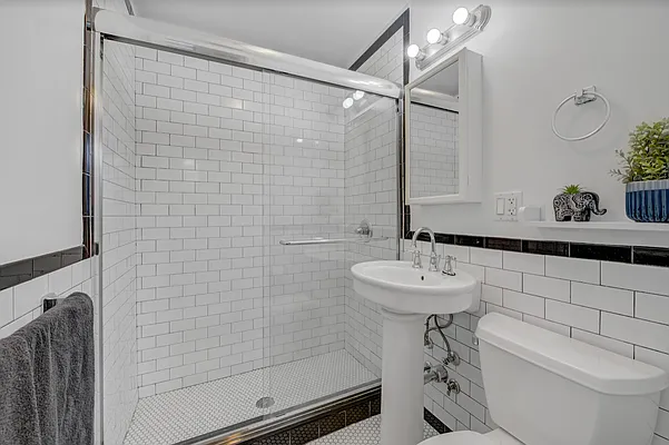 Rented by Outpost Brokerage LLC | media 29