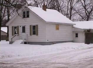 1585 Carlton St, Muskegon, MI 49442