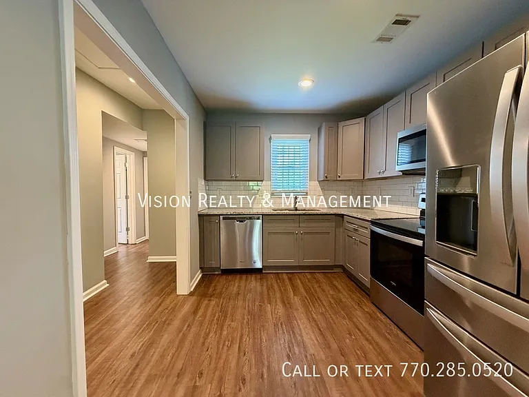 374 Paines Ave NW — Photo 8