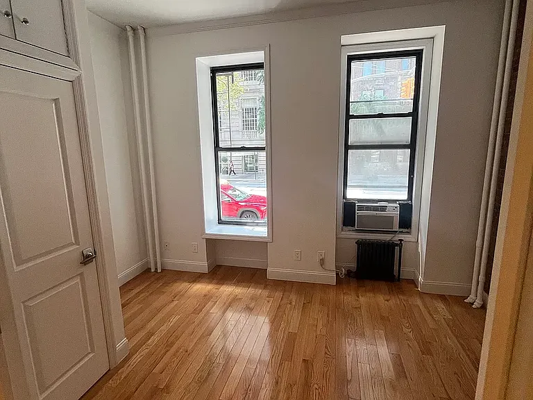 315 E 57th St #1-A — Photo 3