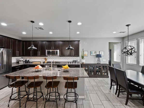 2252 S HENRY Lane, Gilbert, AZ 85295