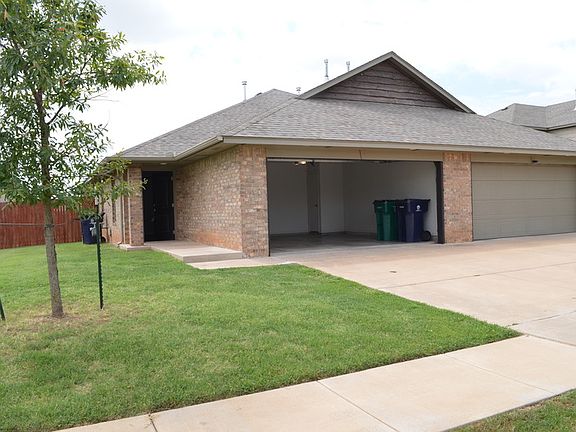 2nd image of 8812 SW 45th St