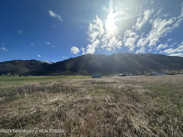 7 Grays Dr, Afton, WY 83110