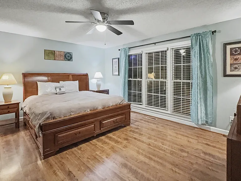 4618 Country Woods Ln — Photo 8