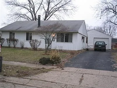 1153 Chalet Ave photo 1