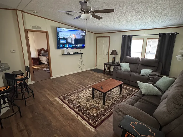 4553 SE Highway 31 — Photo 1