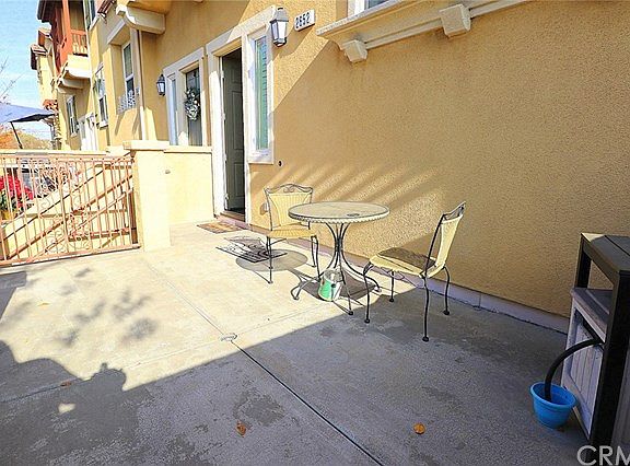 2nd image of 2652 Cabrillo Ave