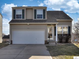 16519 Erskine St, Omaha, NE 68116