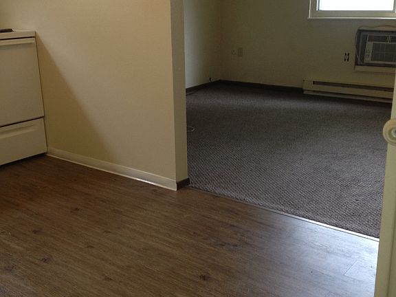 5th image of 880 Wright Ave. #4 Units