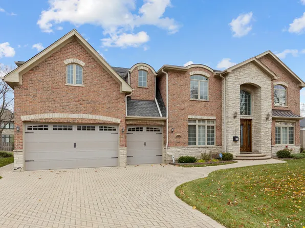 9519 Tripp Ave, Skokie, IL 60076