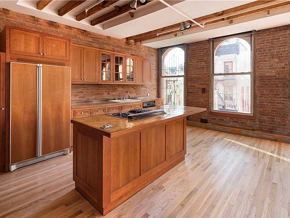 3rd image of 262 Mott St APT 4NW
