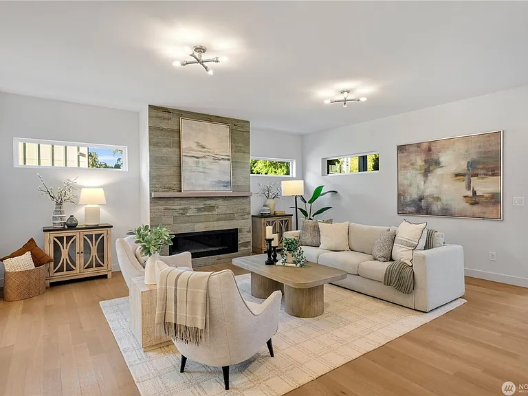 10317 Sand Point Way NE — Photo 4