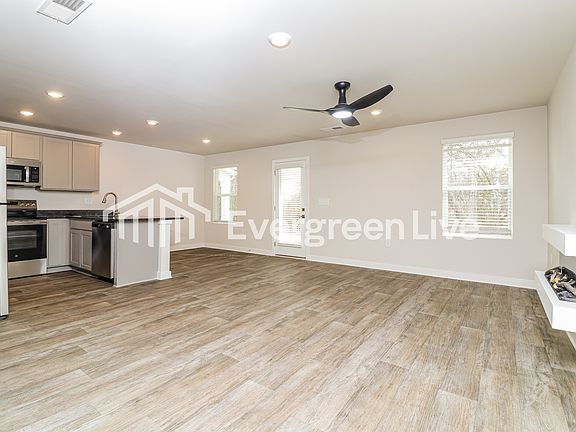 3rd image of 4814 Station Ln