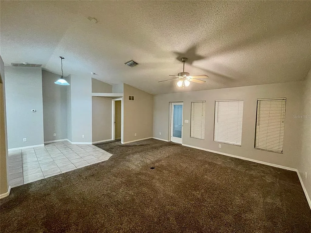 4 bed, 2.0 bath, 1792 sqft, $2,300 — Photo 3