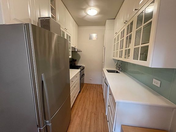 4th image of 321 W 90th St APT 6C