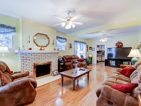 3rd image of 2436 NE Fair Dr