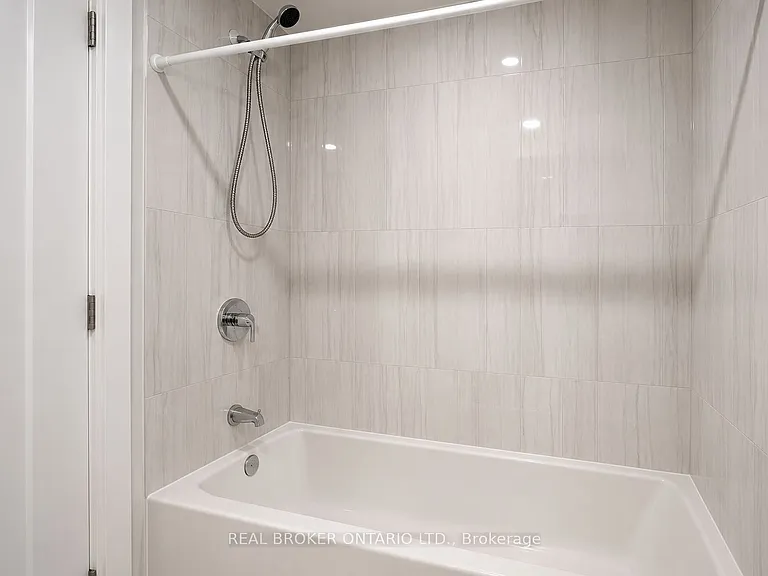 334 Monarch Park Ave #BASEMENT — Photo 9