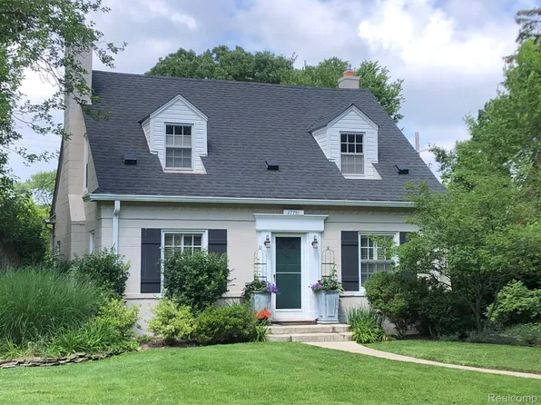 27791 Lathrup Blvd, Lathrup Village, MI 48076