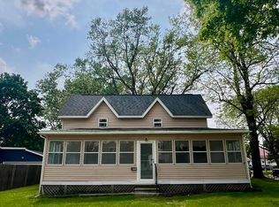 823 Pine Ave, Alma, MI