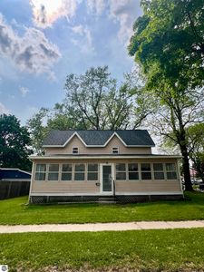 823 Pine Ave, Alma, MI, 48801
