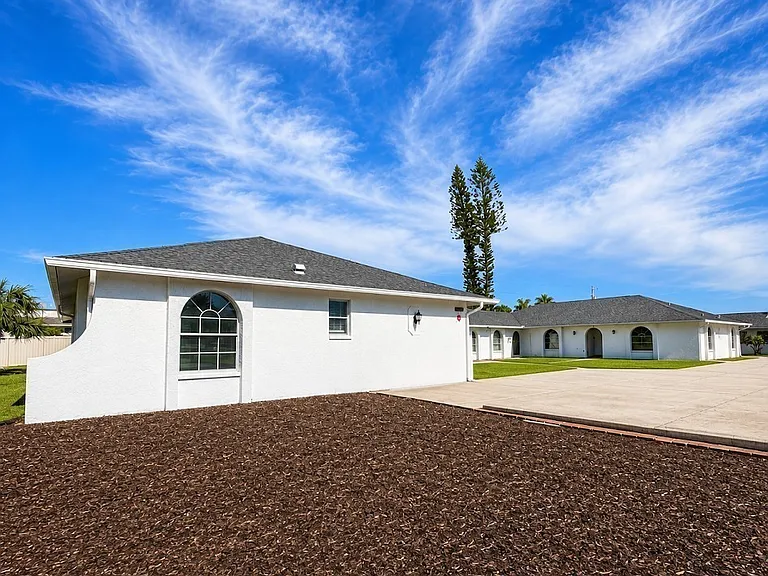 3603 SE 9th Pl — Photo 11