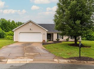 2720 Creek Bend Ct, Graham, NC 27253