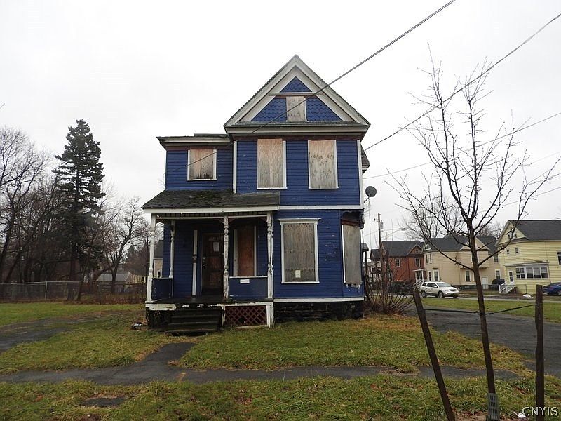 1st image of 204 Woodland Ave #6