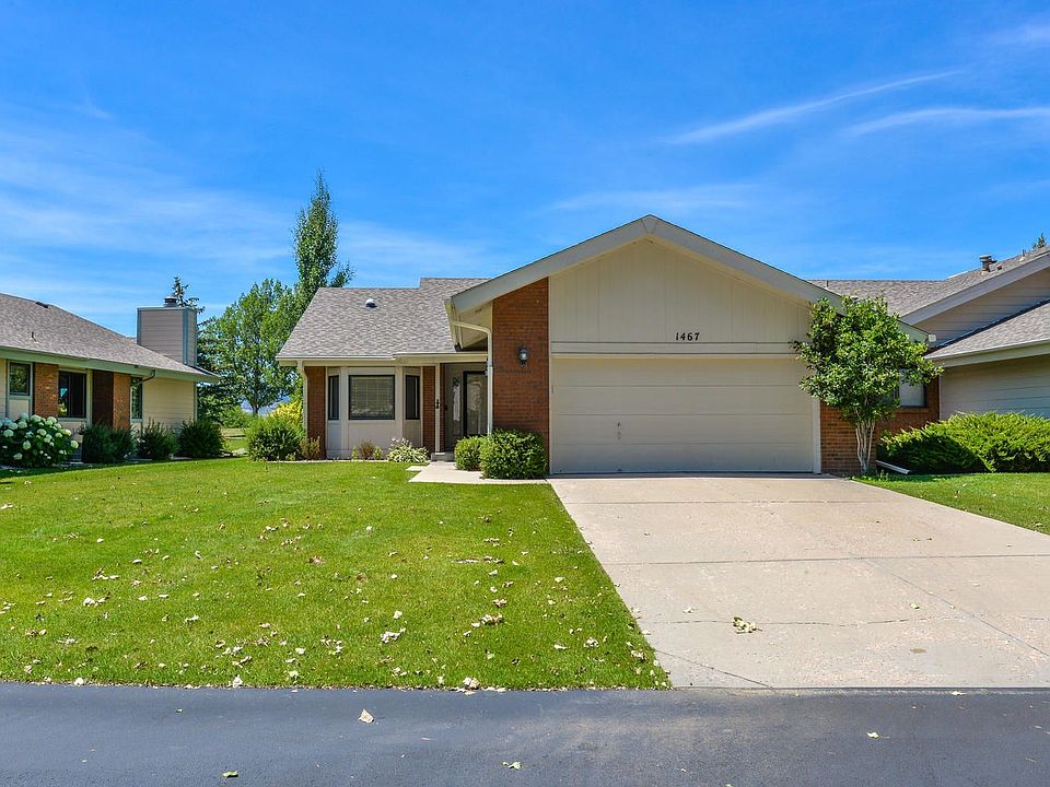 1467 Front Nine Dr Fort-large-023-010-ExteriorFront6-1499x1000-72dpi.jpg