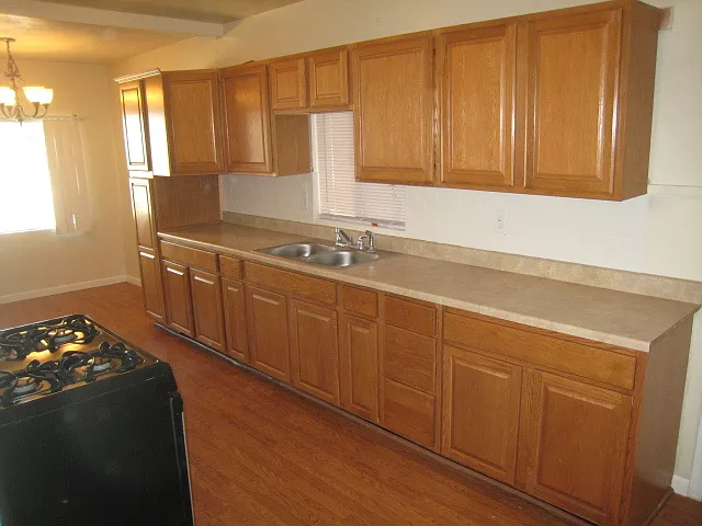 410 Buchanan St — Photo 5