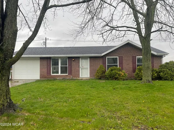 810 Magnolia Dr, Wapakoneta, OH 45895