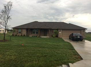 119 Live Oak Ln, Decatur, TX 76234