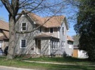 422 N Saginaw St, Owosso, MI 48867