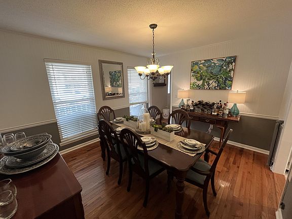2nd image of 1610 Brook Manor Dr