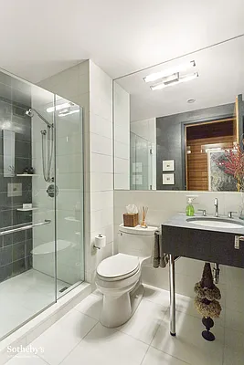 Sold by Sotheby's International Realty | media 17