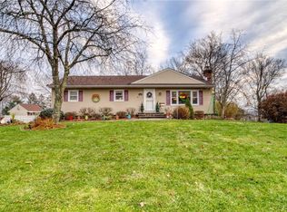 28 Pommel Dr, Newburgh, NY 12550
