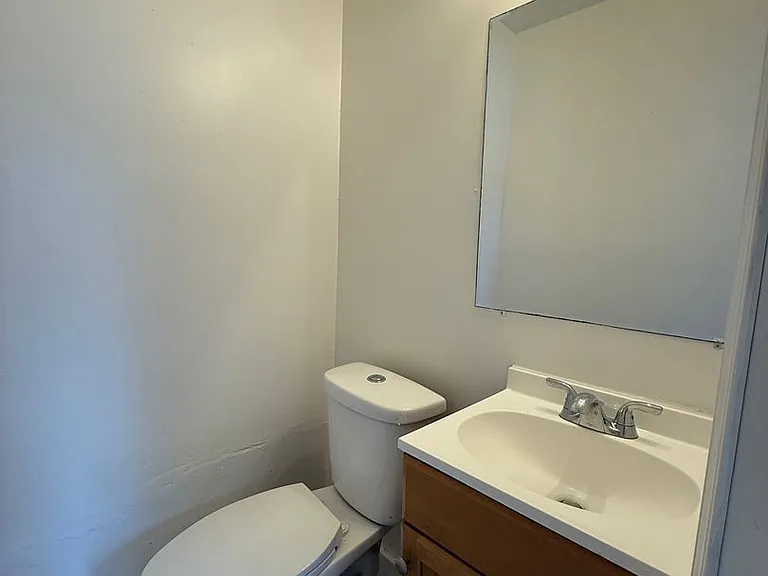3149 N Gladstone Ave — Photo 5