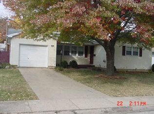 312 Southampton Dr, Decatur, IL 62526
