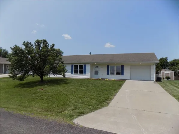 1426 N Sycamore St, Ottawa, KS 66067