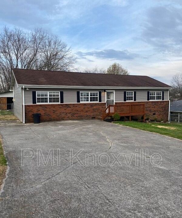 517 Dunn Ave, Maryville, TN 37804 Zillow