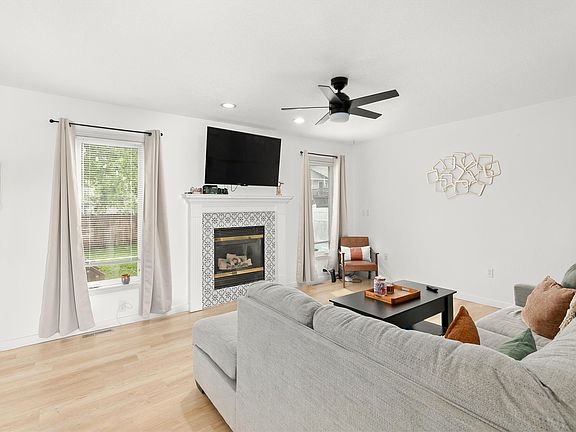 4th image of 3509 Brook Ridge Ct