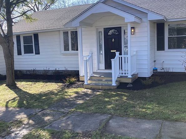 300 Andover Rd