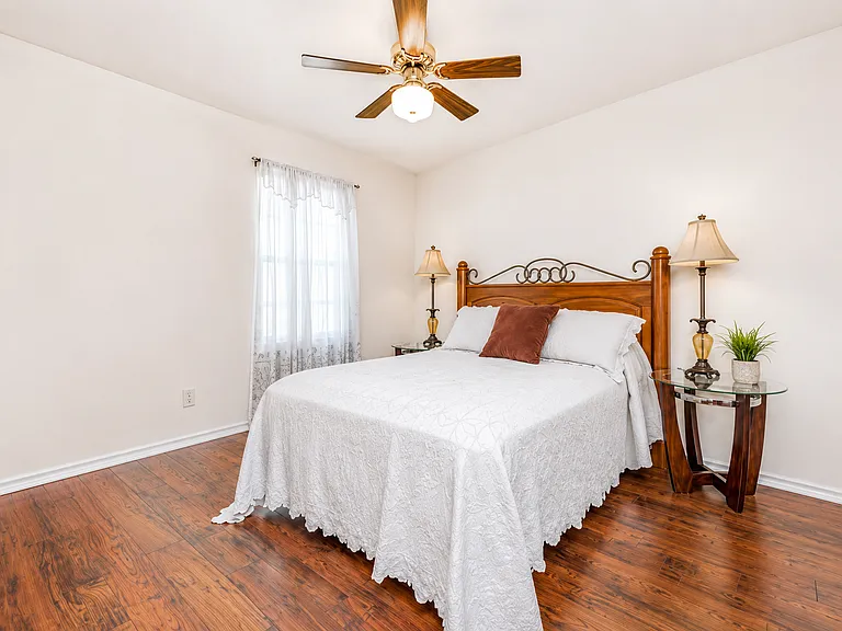 2217 Parkside Dr — Photo 9