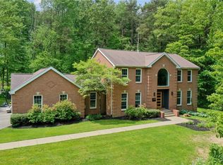 150 Wildflower Ln, Mars, PA 16046