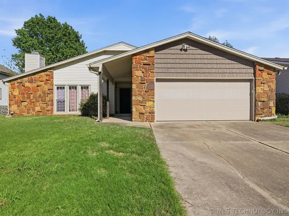 1805 N Cypress Ave, Broken Arrow, OK 74012